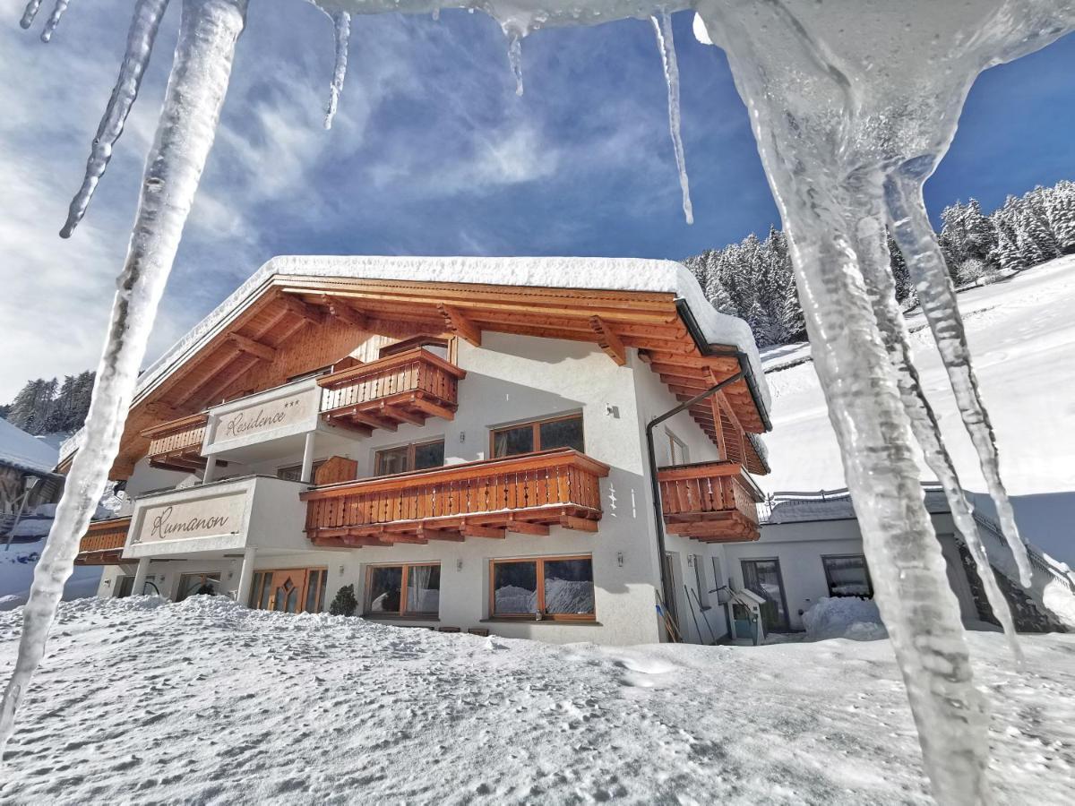 Residence Rumanon Urtijëi Buitenkant foto
