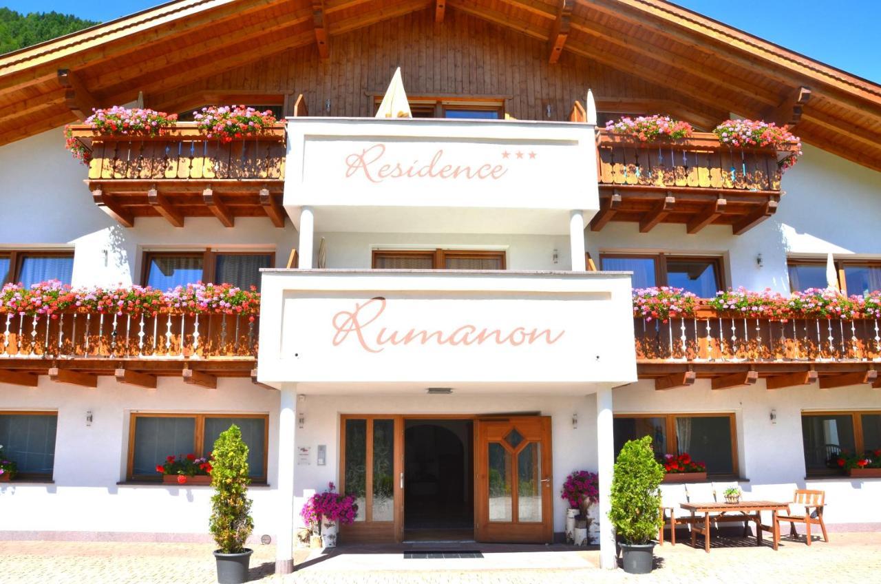 Residence Rumanon Urtijëi Buitenkant foto